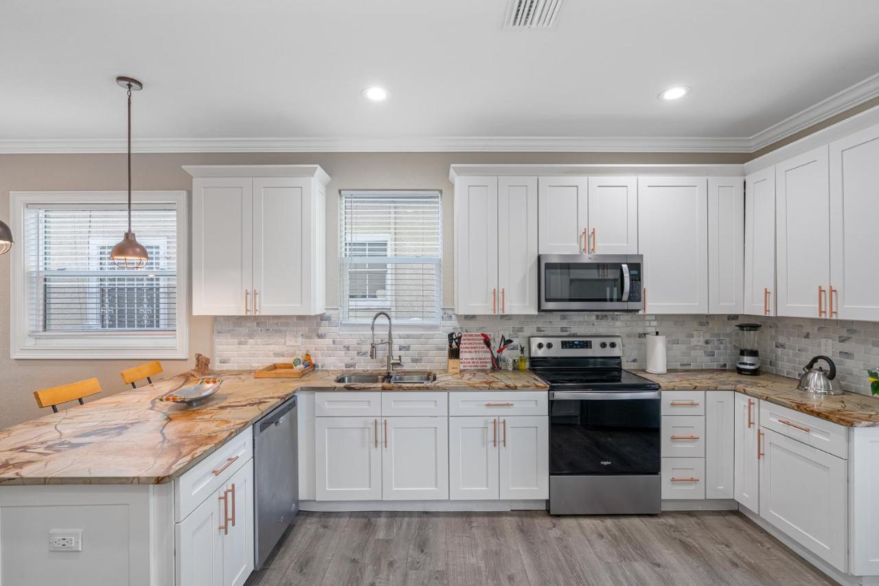 Cozy And Spacious 4Br House With Pool In Tampa Bagian luar foto